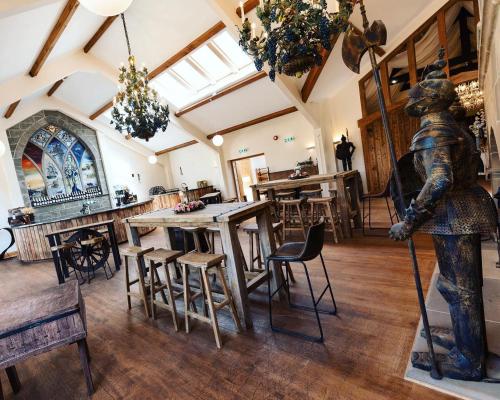 Sneaton Castle photo 38