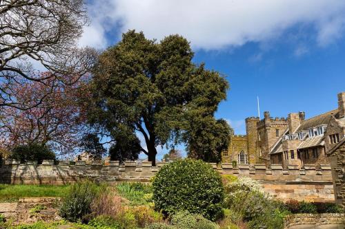 Sneaton Castle photo 36