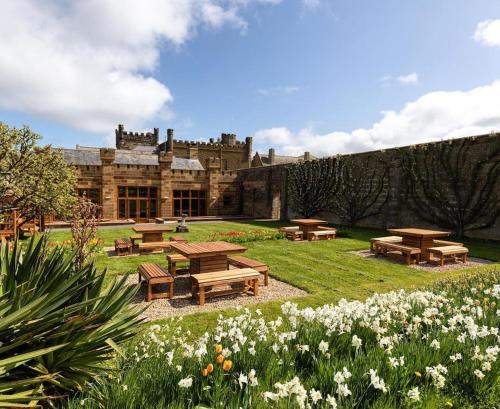 Sneaton Castle photo 13