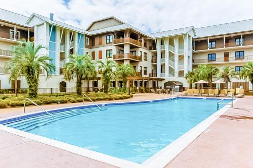 Kolam renang di atau dekat dengan Redfish Village M2-414