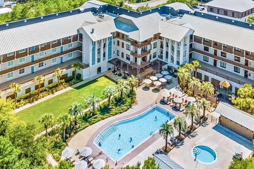 Kolam renang di atau dekat dengan Redfish Village M2-414