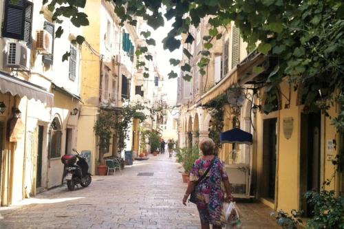 Marialena flat /Corfu historical center/Porta Remounda