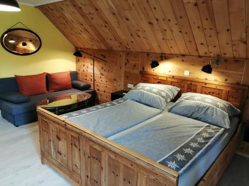 Postel nebo postele na pokoji v ubytování Landhaus Gritschacher