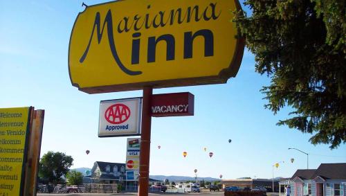 Marianna Inn Panguitchに飾ってある許可証、賞状、看板またはその他の書類