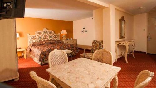 West Hartford Inn – Photos 4