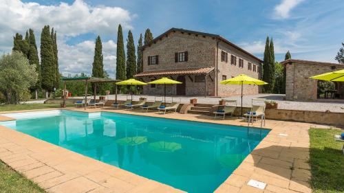 La alberca dentro o cerca de Podere Calcheto 14, Emma Villas