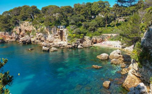 Nice Renting - MASSENA - LOFT - HEART of VIEIL ANTIBES - THE MARKET WITH SEA VIEW photo 42