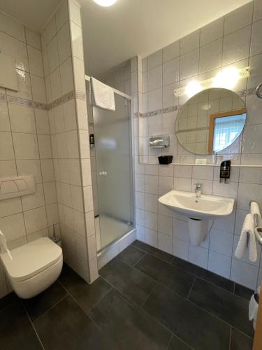 Bilik mandi di Gasthaus Felsenwastl
