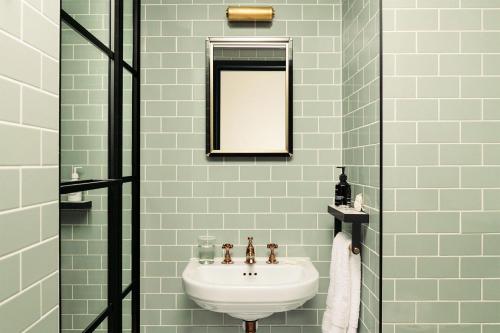 The Hoxton, Southwark Image