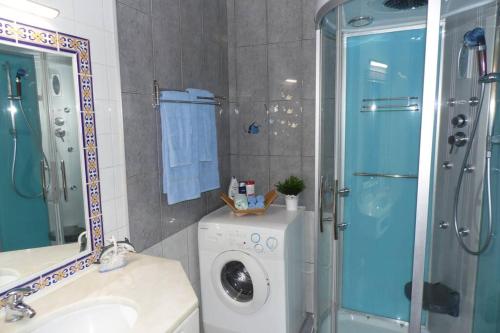 Koupelna v ubytování Happy House-fantastic holiday with all amenities