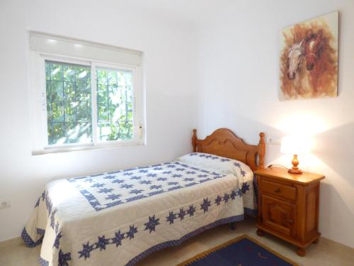 Posteľ alebo postele v izbe v ubytovaní Villa Blanca Marbella Center - EaW Homes