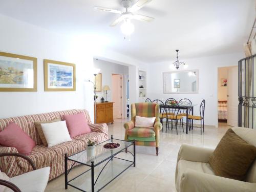 Villa Blanca Mediterranean Family Villa with Pool & Garden EaW Homes
