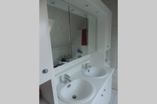 Vonios kambarys apgyvendinimo įstaigoje Vakantiewoning Zoetebeek