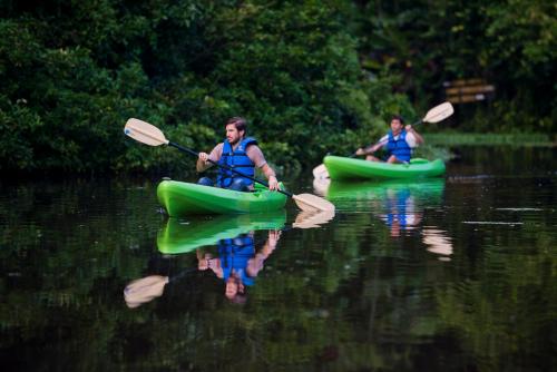 Permandangan sungai dekat dengan lodge