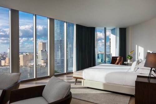 Gallery image of Kimpton EPIC Hotel, an IHG Hotel in Miami