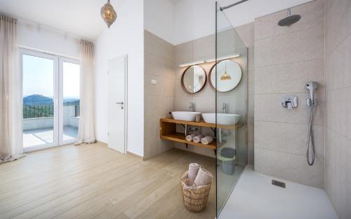 Koupelna v ubytování Motovun view villa