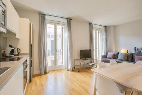 Η κουζίνα ή μικρή κουζίνα στο Apartaments Santa Clara – Baltack Homes