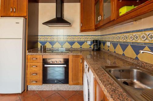 VILLA ANDALUCÍA: cerca de todo, intimidad y espacio