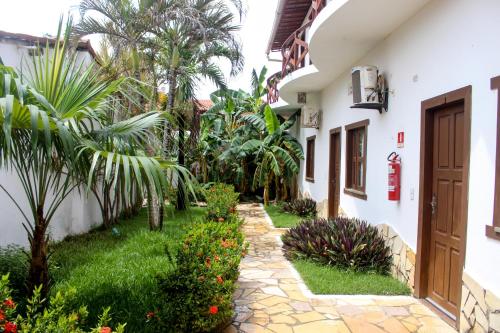 Κήπος έξω από το Jeri Village Hotel