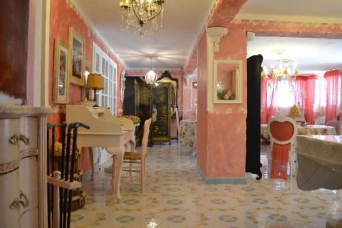 Fotografie z fotogalerie ubytování B&B La Maison degli Angeli v destinaci Desenzano del Garda