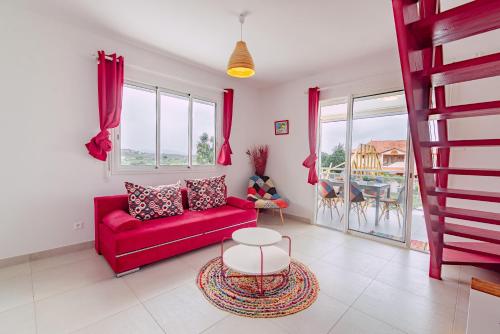 Galeriebild der Unterkunft Duplex Luxury avec piscine à débordement et vue panoramique - BED AND COFFEE LUXURY in Le Diamant