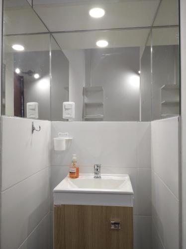 La Comarca tesisinde bir banyo