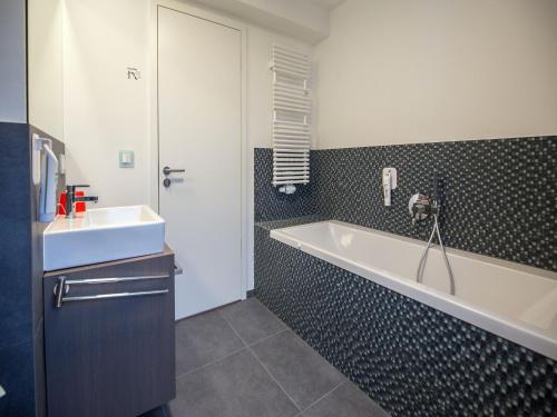 Dünenresidenz Prora - Ferienwohnung mit Meerblick, 3 Schlafzimmern und Balkon NP-406 photo 15