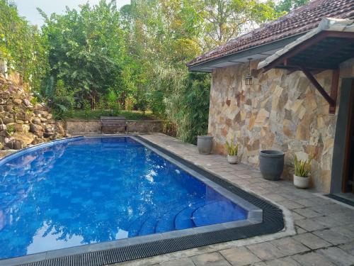 Kolam renang di atau dekat dengan Siriniwasa Luxury Villa with Private Pool