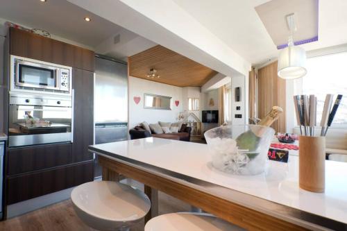 Apartment 3 bdrm Penthouse in Sierra Nevada - 10 pax, Spain ...