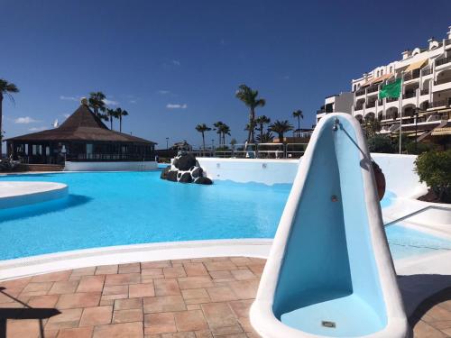 Bazén v ubytování Rocas del Mar holiday apartment nebo v jeho okolí