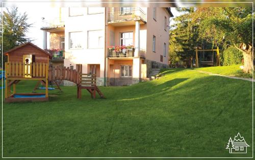 Ο χώρος παιχνιδιού για παιδιά στο Przystanek Rabka - Apartamenty w centrum