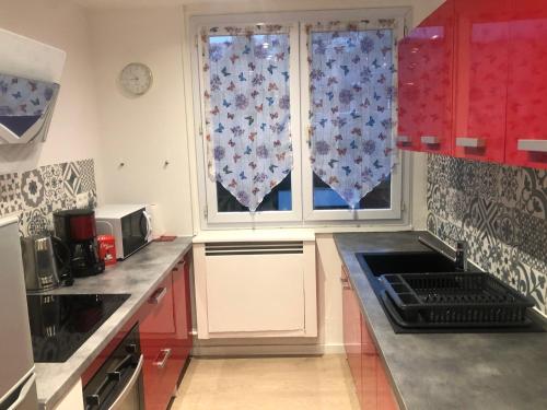 F3 AVEC PARKING ROUEN COTE DOCK76