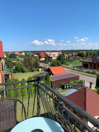 una vista dal balcone di una casa di Villa Remedios a Łeba