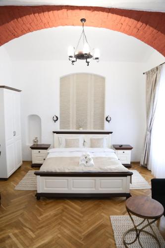 Ένα ή περισσότερα κρεβάτια σε δωμάτιο στο Residence Krone