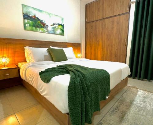 Letto o letti in una camera di Elite Residence - Koura , Near Tripoli