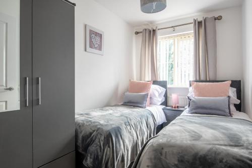 Кровать или кровати в номере No10 Nursery Convent
