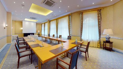 Der Geschäftsbereich oder Konferenzraum in der Unterkunft Hotel Oranien Wiesbaden