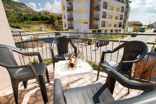Gallery image of Belane Apartments in Tivat