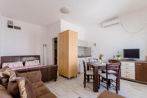 Gallery image of Belane Apartments in Tivat