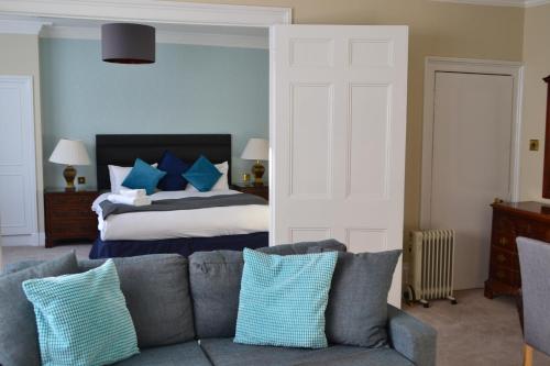 Letto o letti in una camera di The Angel Posting House & Livery