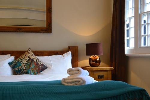 Letto o letti in una camera di The Angel Posting House & Livery