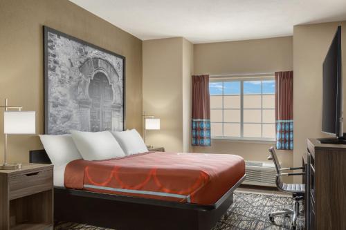 Super 8 by Wyndham San Antonio Airport North Image