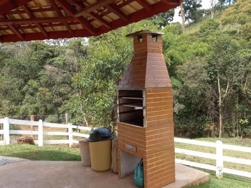 Taman di luar Recanto Três Irmãs