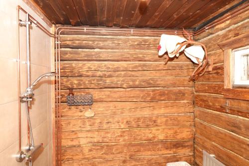 Kylpyhuone majoituspaikassa Mentulan Cottage