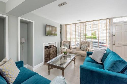 Gallery image of Lovely 4 Bedroom townhouse in Bath
