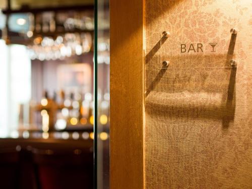 Hotel Restaurant Weinebruggeにあるラウンジまたはバー