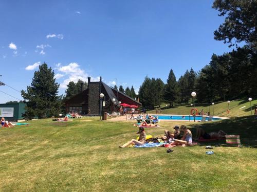 莫利納的住宿－Panoramic Xalet la Molina con vistas excelentes，相簿中的一張相片