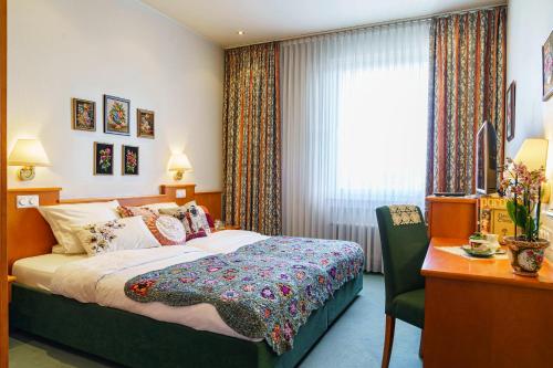 Gallery image of Tante ALMA's Hotel Lasthaus am Ring in Cologne