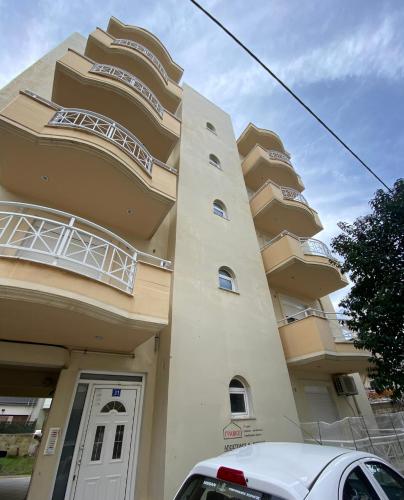 Yellow Fresh Apartment 2