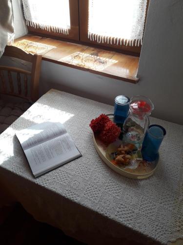 Φαγητό σε αυτός ο ξενώνας ή κάπου εκεί κοντά